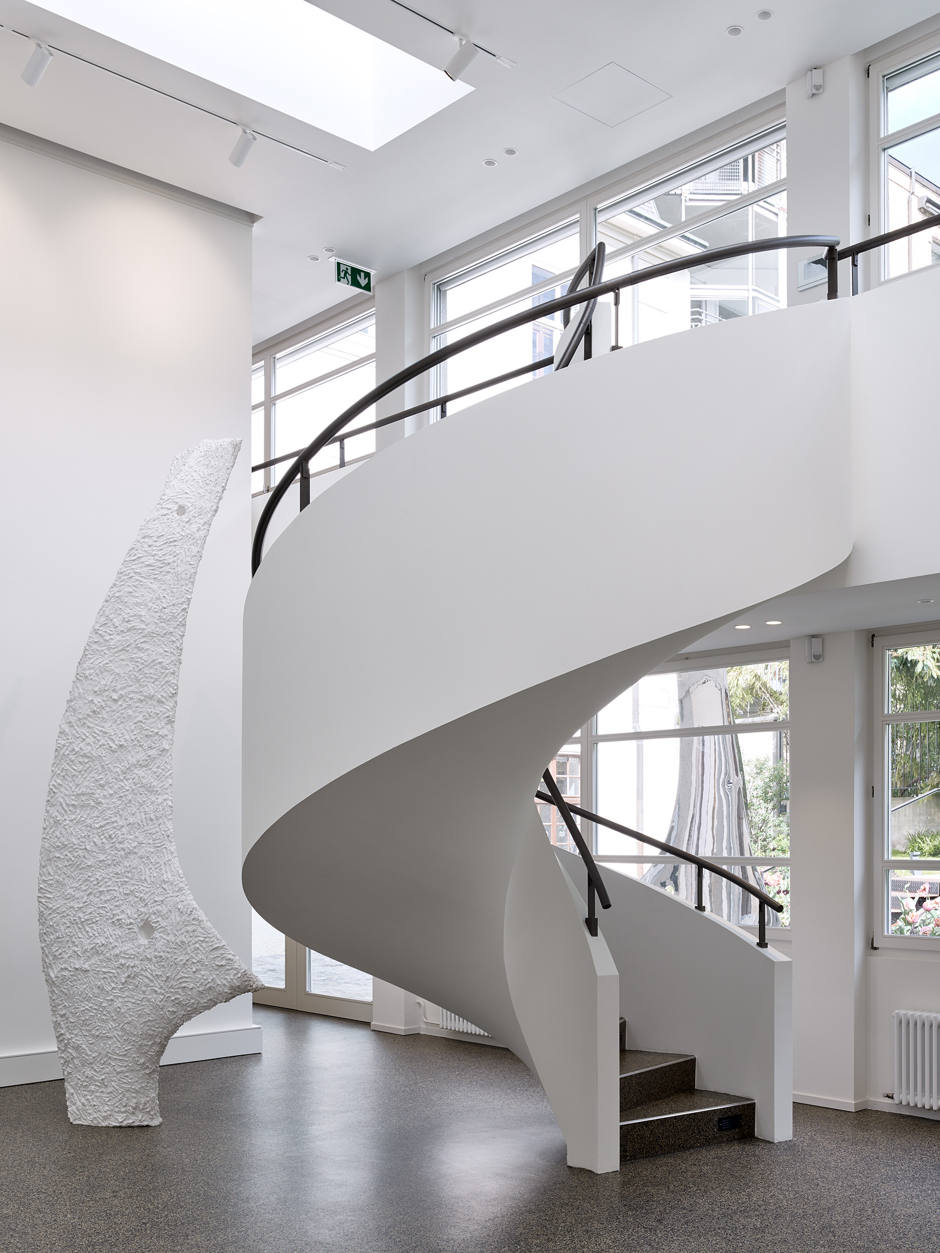 E19702 Alpa 088221 SCREEN